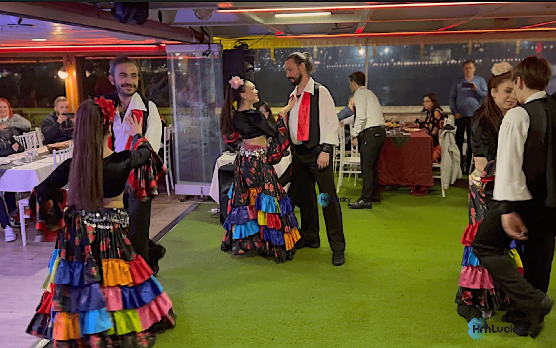 Crucero con cena en Estambul