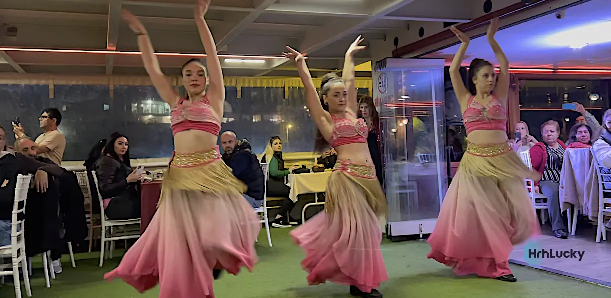 Ужин на круизе по Босфору: Ночная экскурсия по Стамбулу