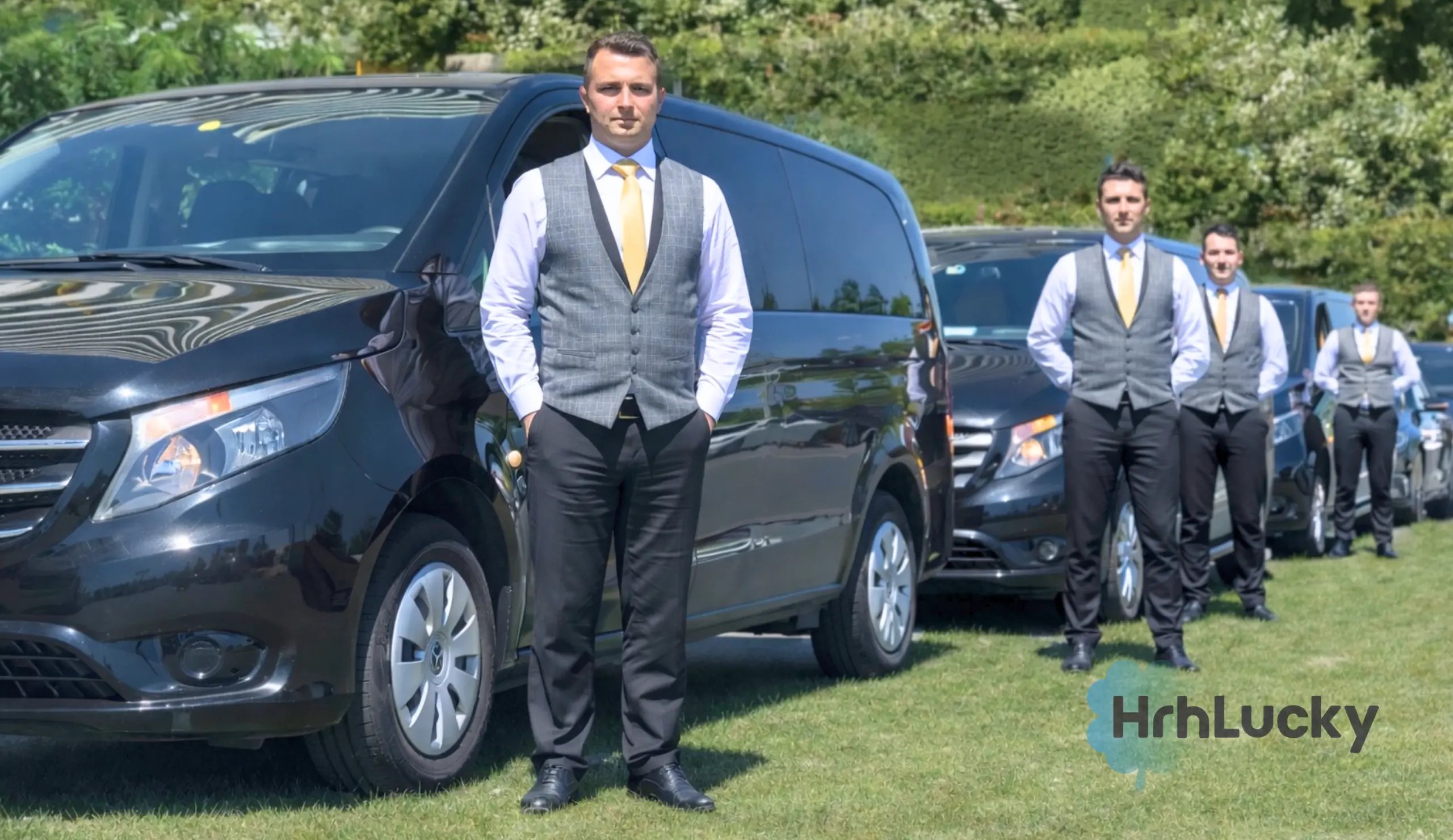 租赁带司机的8座小巴